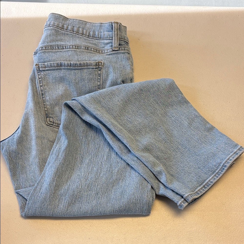 Old Navy Mid-Rise Wow Boyfriend Jeans